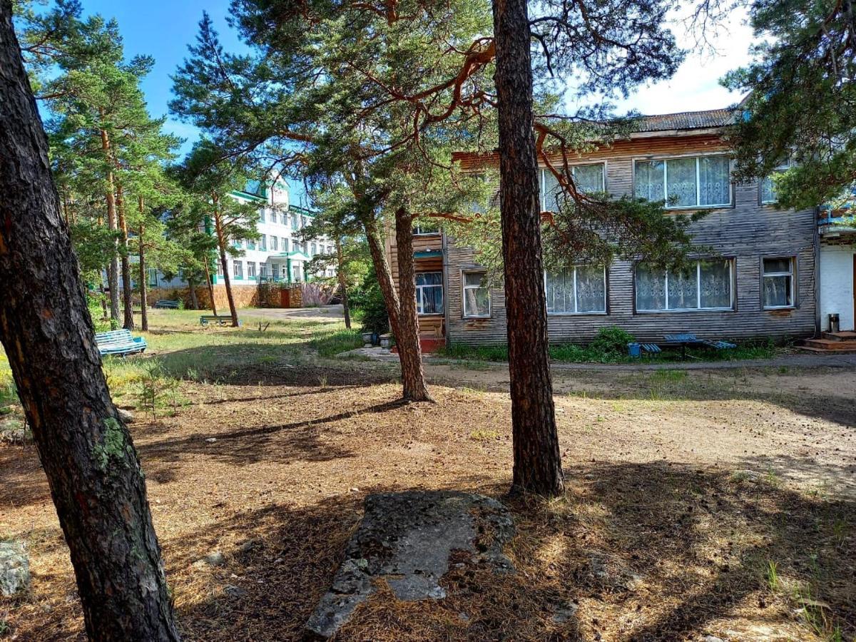 Гостевой пансионат Советский Союз у Ербола Щучинск Экстерьер фото